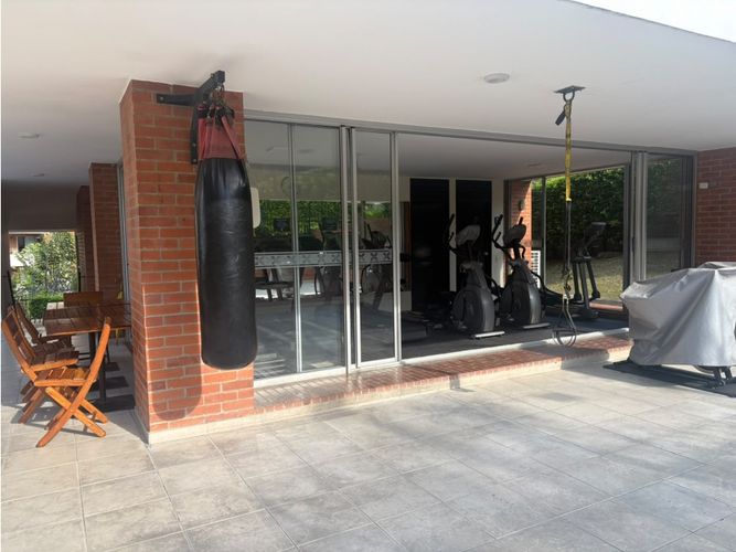 Apartamento de 3 alcobas en venta en Cristales, Cali, 190 m² · foto 16 de 24