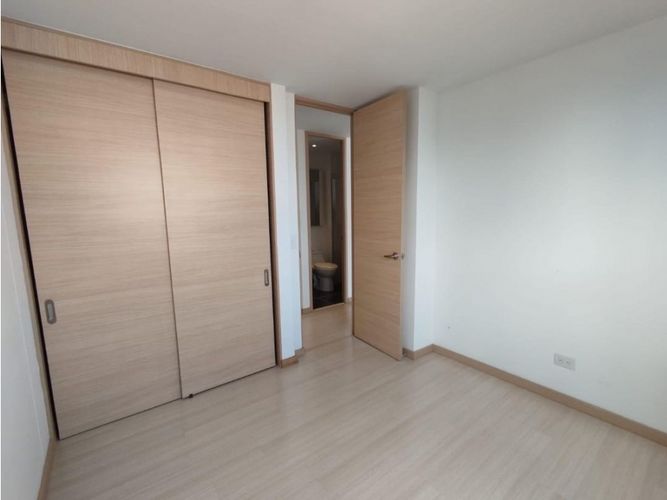 Apartamento de 2 alcobas en arriendo en Loma Del Esmeraldal, Itagüí, 85 m² · foto 6 de 20