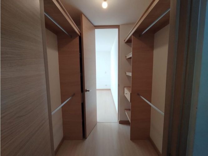 Apartamento de 2 alcobas en arriendo en Loma Del Esmeraldal, Itagüí, 85 m² · foto 8 de 20