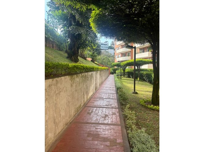 Apartamento de 3 alcobas en venta en Cristales, Cali, 190 m² · foto 21 de 24