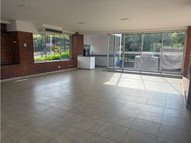 Apartamento de 3 alcobas en venta en Cristales, Cali, 190 m² · foto 23 de 24