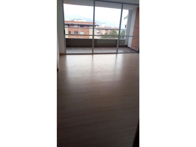 Apartamento de 2 alcobas en arriendo en Loma Del Esmeraldal, Itagüí, 85 m² · foto 16 de 20