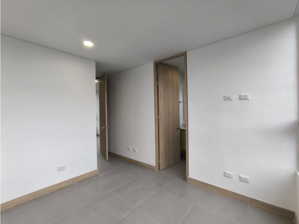 Apartamento en arriendo en El Tesoro, Medellín · foto 13 de 19