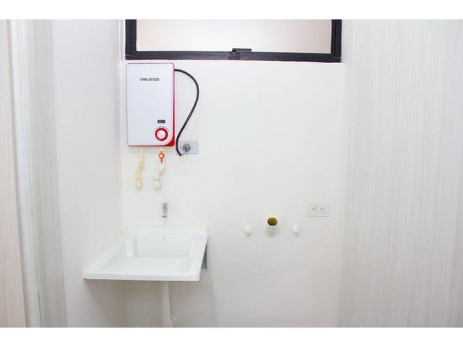 Apartaestudio en venta en La Candelaria, Bogotá, 37 m² · foto 10 de 13