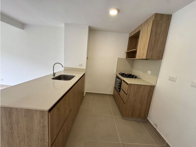 Apartaestudio en arriendo en Loma De Las Brujas, Medellín, 80 m² · foto 3 de 24