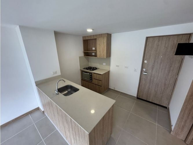 Apartaestudio en arriendo en Loma De Las Brujas, Medellín, 80 m² · foto 4 de 24
