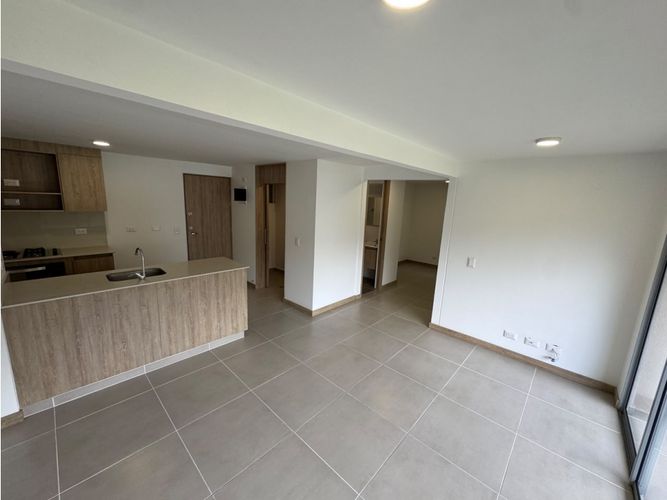 Apartaestudio en arriendo en Loma De Las Brujas, Medellín, 80 m² · foto 14 de 24