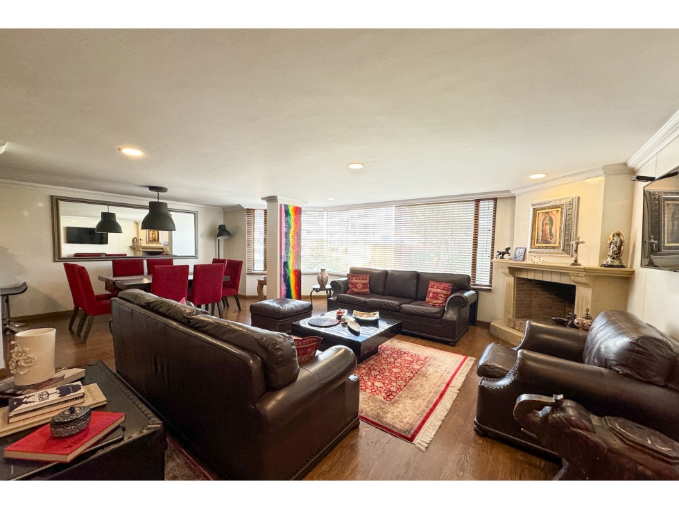 Apartamento en venta en Los Rosales, Bogotá · foto 2 de 14