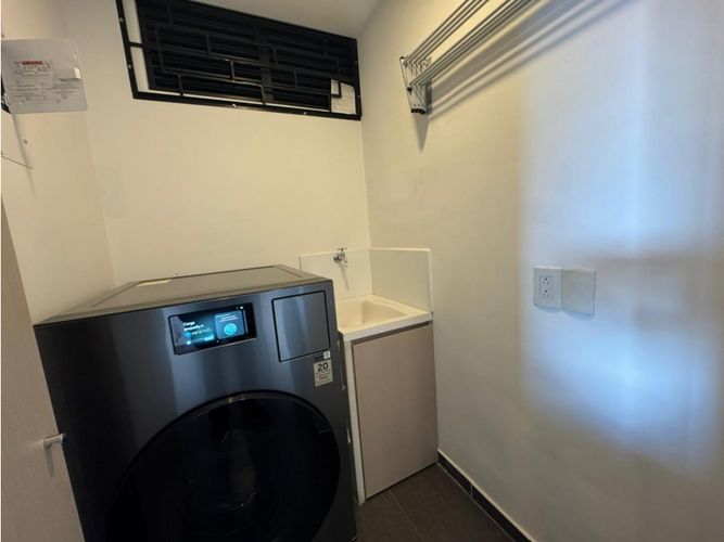 Apartamento en arriendo en El Poblado, Medellín · foto 4 de 11