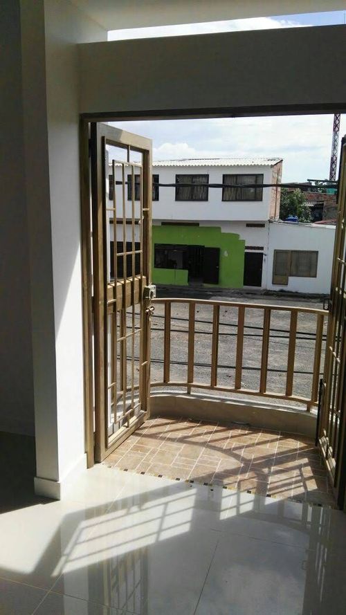 Casa de 3 alcobas en venta en Ub. El Eden, Girardot, 99 m² · foto 3 de 24