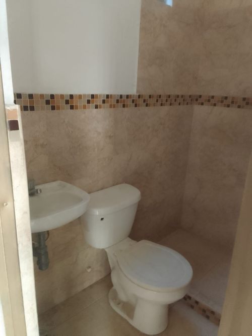 Casa de 3 alcobas en venta en Ub. El Eden, Girardot, 99 m² · foto 12 de 24