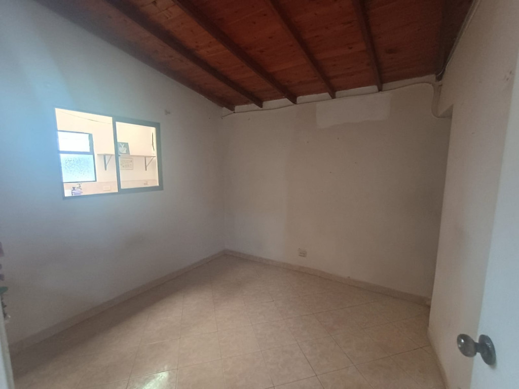 Apartamento en venta en Manrique Central, Medellín · foto 6 de 11