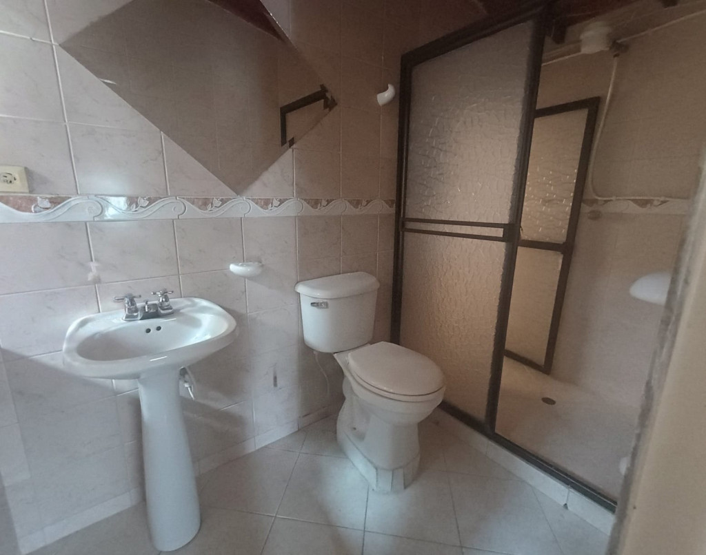 Apartamento en venta en Manrique Central, Medellín · foto 7 de 11