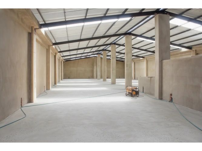 Bodega en venta en Siberia, Cota, 2400 m² · foto 8 de 9