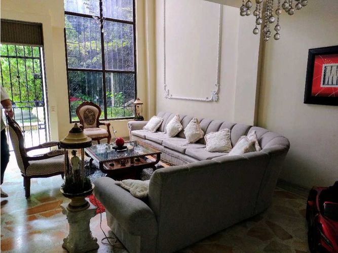 Casa de 6 alcobas en venta en El Ingenio, Medellín, 700 m² · foto 3 de 21