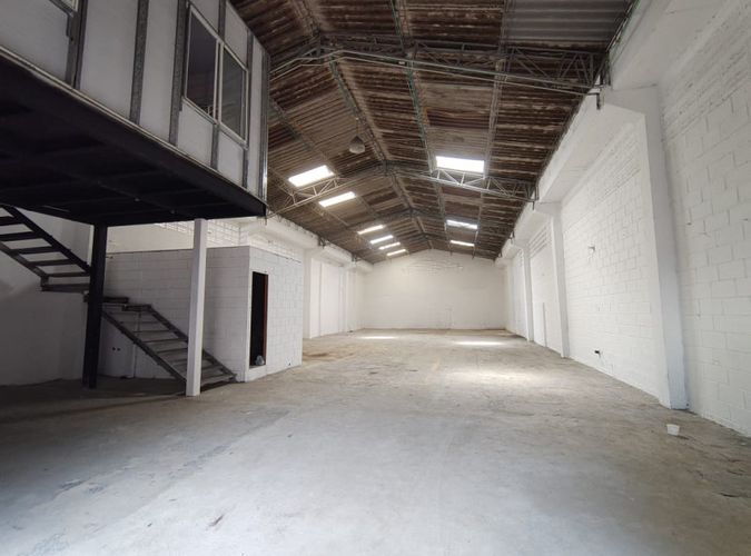 Local en arriendo en Colombia, Barranquilla, 350 m² · foto 3 de 13