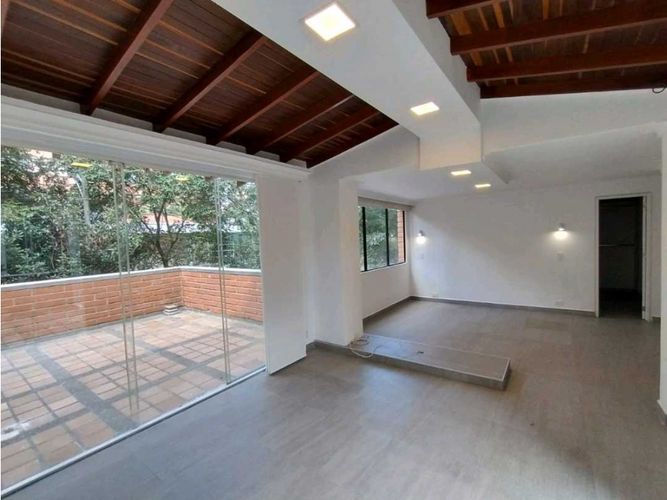 Apartamento de 3 alcobas en venta en La Florida, Medellín, 200 m² · foto 7 de 24