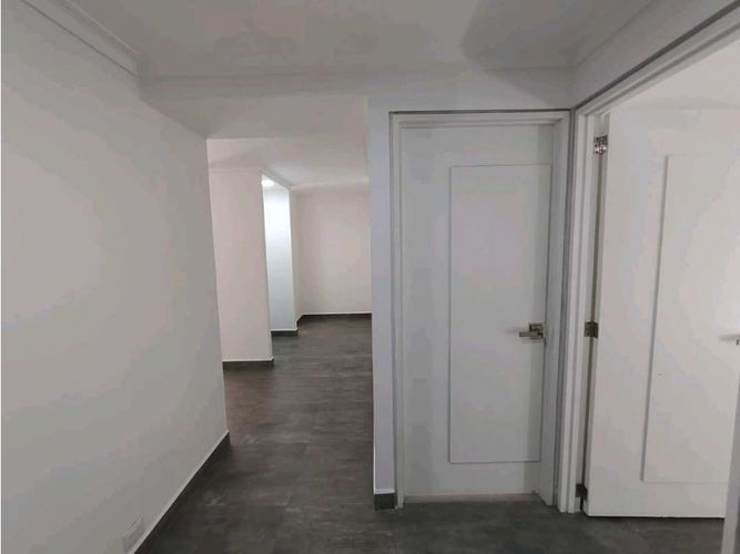 Apartamento de 3 alcobas en venta en La Florida, Medellín, 200 m² · foto 15 de 24