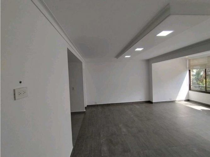 Apartamento de 3 alcobas en venta en La Florida, Medellín, 200 m² · foto 17 de 24