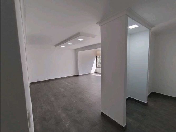Apartamento de 3 alcobas en venta en La Florida, Medellín, 200 m² · foto 18 de 24