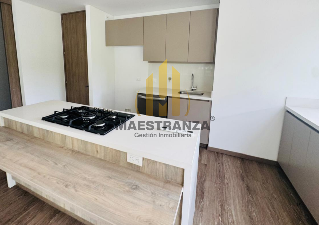 Apartamento en venta en El Poblado, Medellín · foto 8 de 17