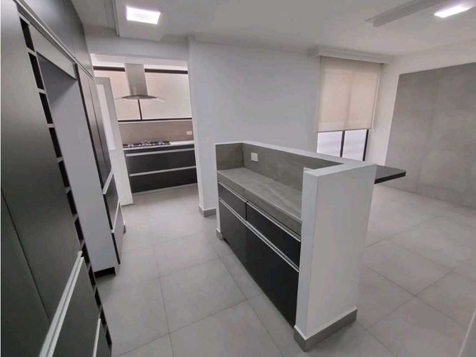 Apartamento de 3 alcobas en venta en La Florida, Medellín, 200 m² · foto 23 de 24