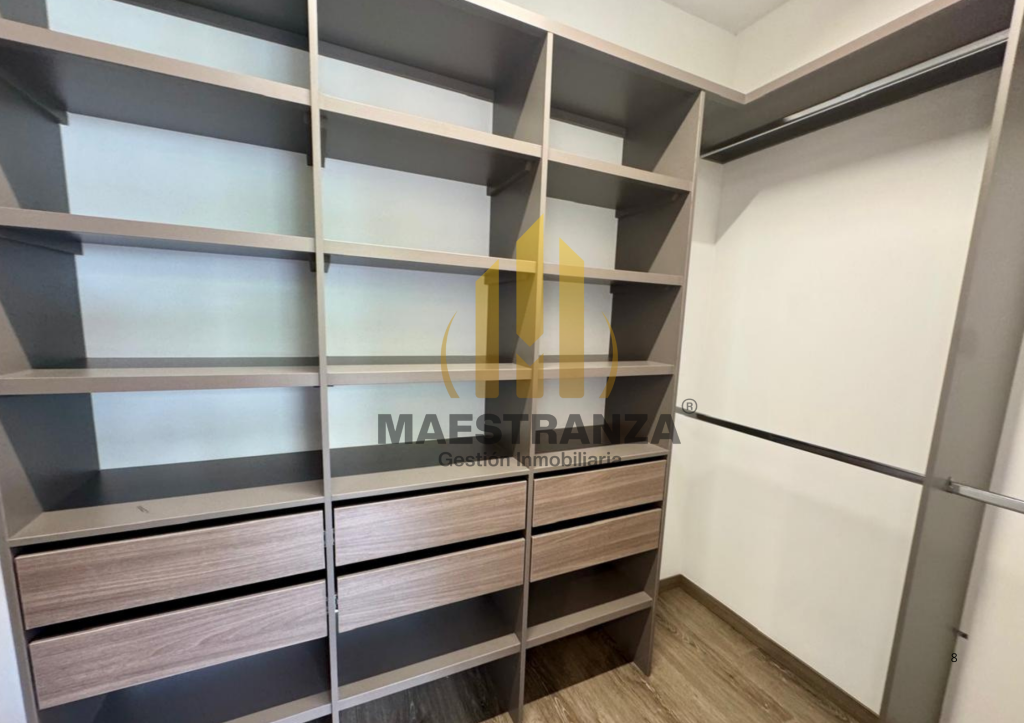 Apartamento en venta en El Poblado, Medellín · foto 14 de 17