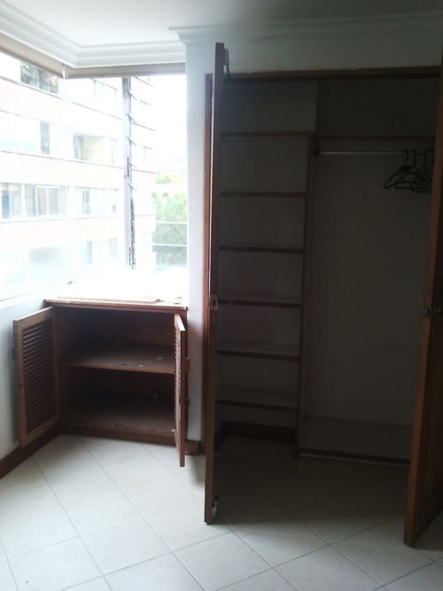 Apartamento de 3 alcobas en venta en Conquistadores, Medellín, 149 m² · foto 3 de 24