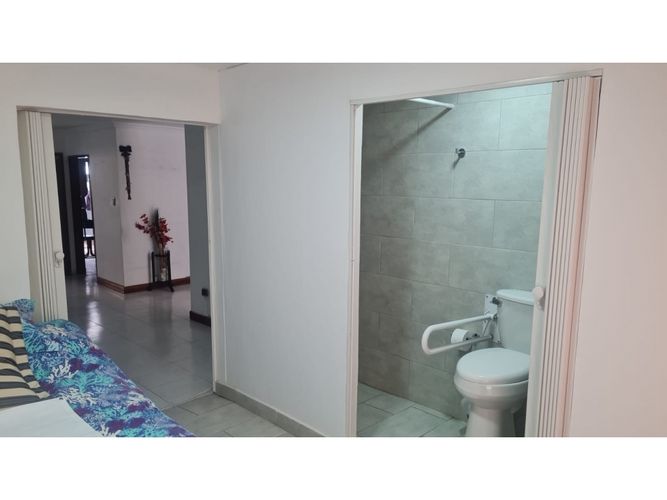 Casa de 5 alcobas en venta en Camino Real - Los Fundadores, Cali, 242 m² · foto 19 de 24