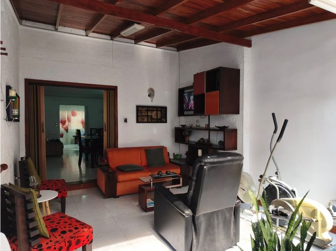 Casa de 5 alcobas en venta en Camino Real - Los Fundadores, Cali, 242 m² · foto 23 de 24