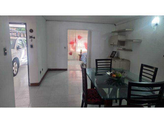 Casa de 5 alcobas en venta en Camino Real - Los Fundadores, Cali, 242 m² · foto 16 de 24