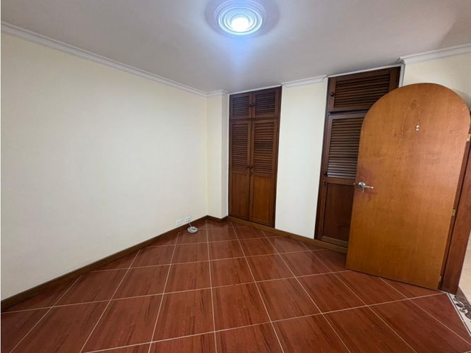 Apartamento de 3 alcobas en venta en Laureles, Medellín, 149 m² · foto 8 de 14