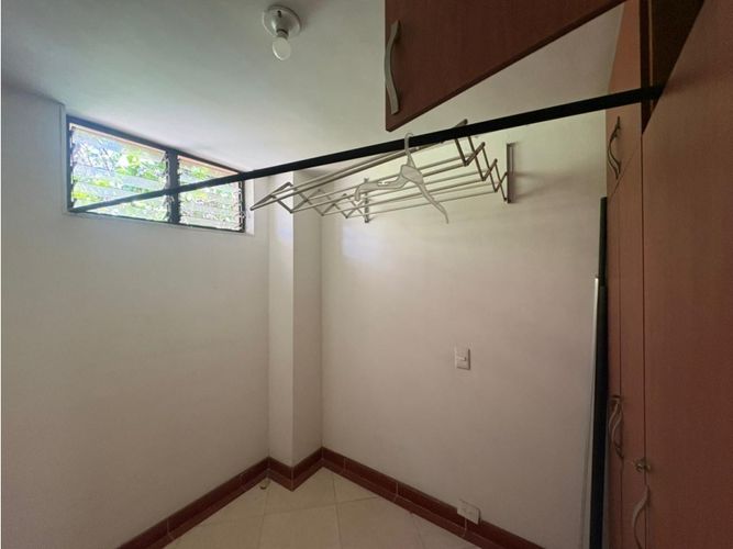 Apartamento de 3 alcobas en venta en Laureles, Medellín, 149 m² · foto 10 de 14