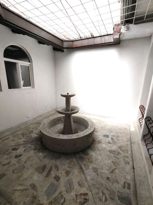 Casa de 5 alcobas en venta en El Bosque, Cali, 280 m² · foto 3 de 21