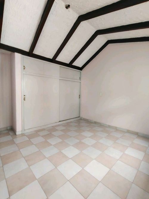 Casa de 5 alcobas en venta en El Bosque, Cali, 280 m² · foto 14 de 21