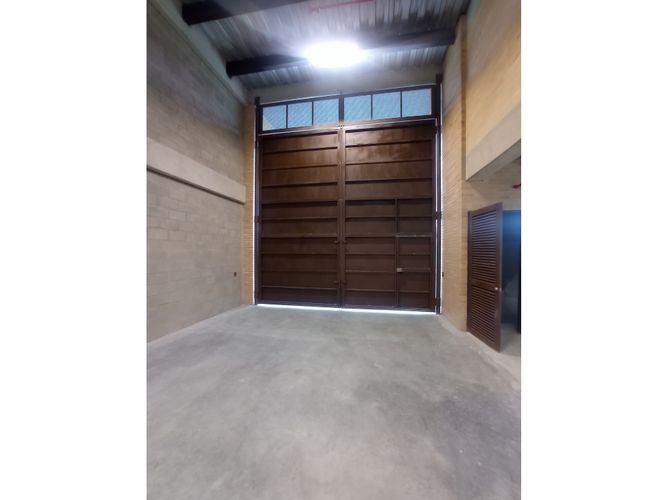 Bodega en arriendo en Tibito, Tocancipá, 2282 m² · foto 6 de 16
