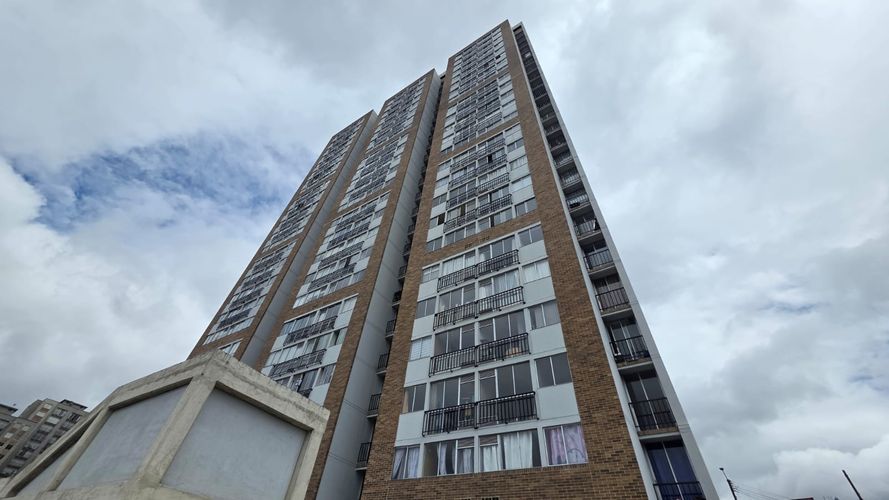 Apartamento de 2 alcobas en venta en Santa Lucia, Bogotá, 35 m² · foto 2 de 24