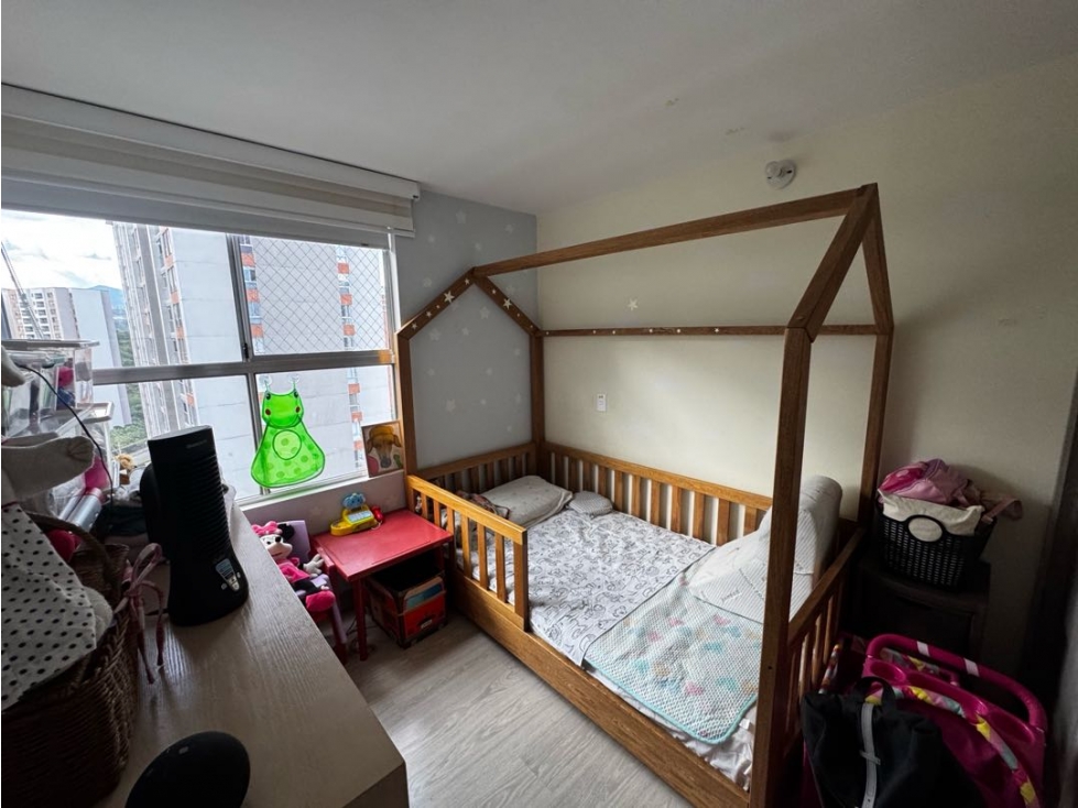 Apartamento en venta en Loma De Los Bernal, Medellín · foto 7 de 11