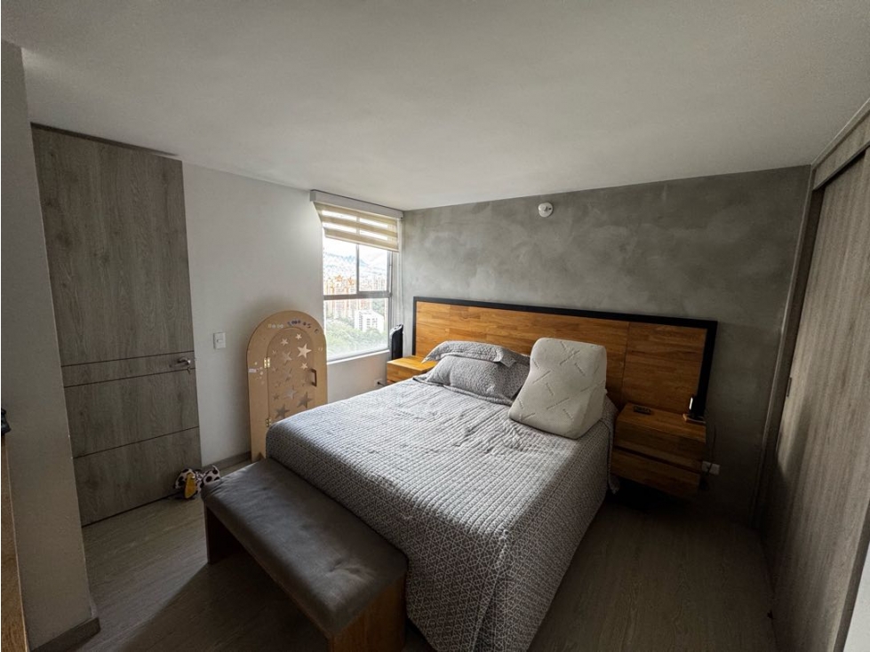 Apartamento en venta en Loma De Los Bernal, Medellín · foto 10 de 11