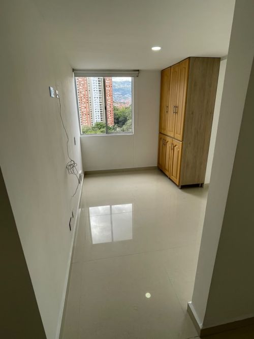 Apartamento de 2 alcobas en arriendo en Belén, Medellín, 86 m² · foto 11 de 24