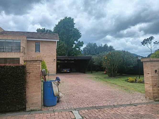 Casa de 4 alcobas en venta en San Simón, Bogotá, 425 m² · foto 14 de 20