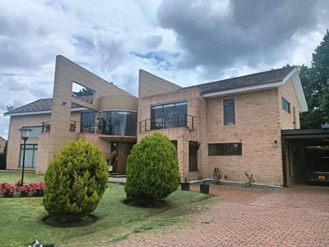 Casa de 4 alcobas en venta en San Simón, Bogotá, 425 m² · foto 15 de 20