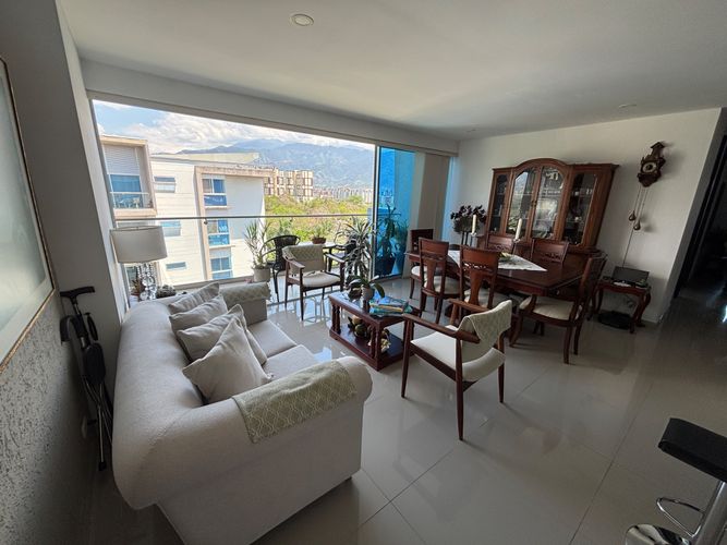 Apartamento de 3 alcobas en venta en Mirolindo, Ibagué, 109 m² · foto 2 de 15