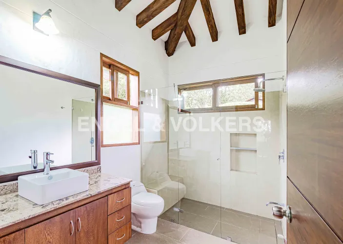 Casa de 4 alcobas en venta en Santa Ana, Rionegro, 450 m² · foto 10 de 19