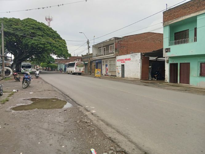 Casa de 3 alcobas en venta en El Trebol, Palmira, 58 m² · foto 2 de 8