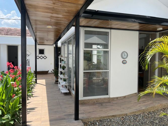 Casa de 5 alcobas en venta en Girardot, Girardot, 360 m² · foto 9 de 21