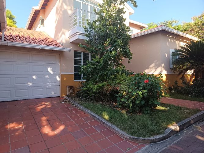 Casa de 4 alcobas en venta en Buenavista, Barranquilla, 212 m² · foto 2 de 24