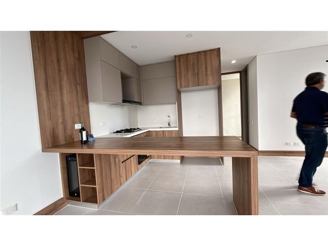 Apartamento de 2 alcobas en venta en Pance, Cali, 75 m² · foto 2 de 24