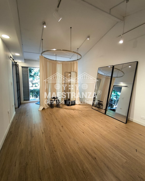 Casa en venta en Provenza, Medellín, 237 m² · foto 5 de 13