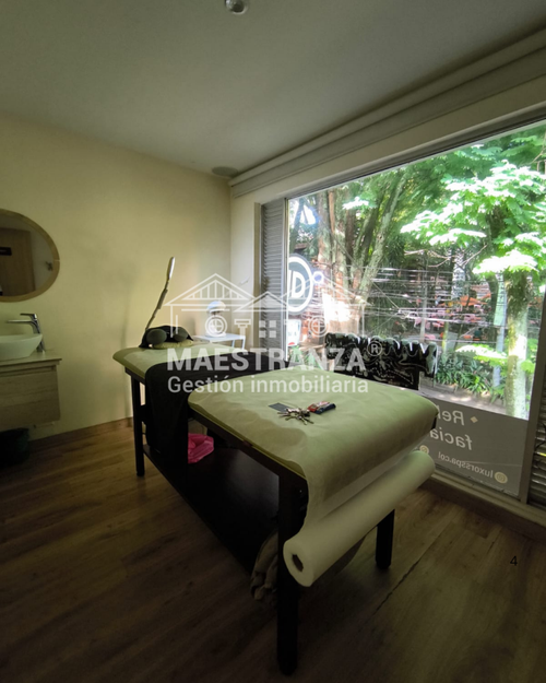 Casa en venta en Provenza, Medellín, 237 m² · foto 10 de 13